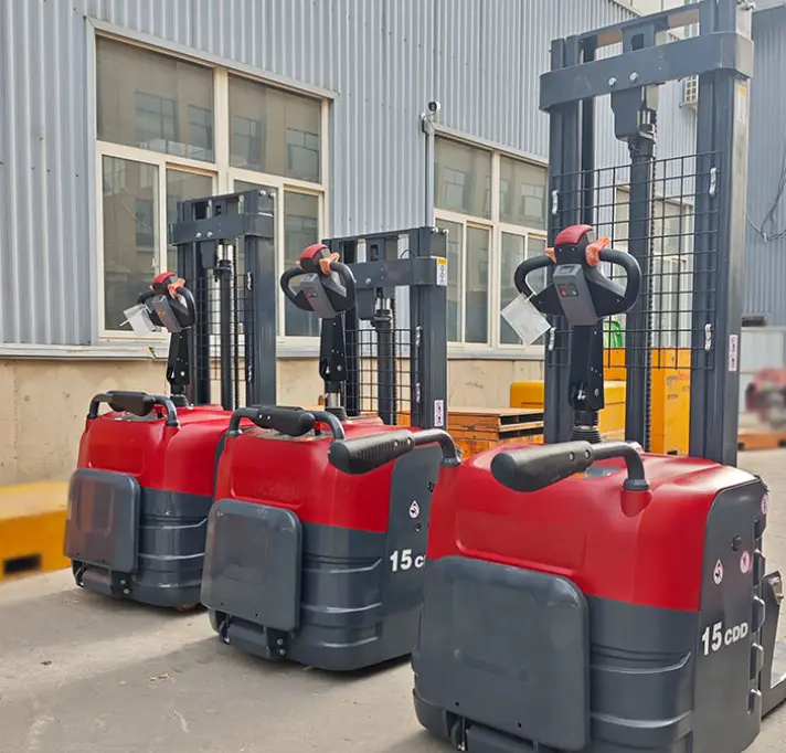 Stacker Forklift CE Straddle Stacker Lithium