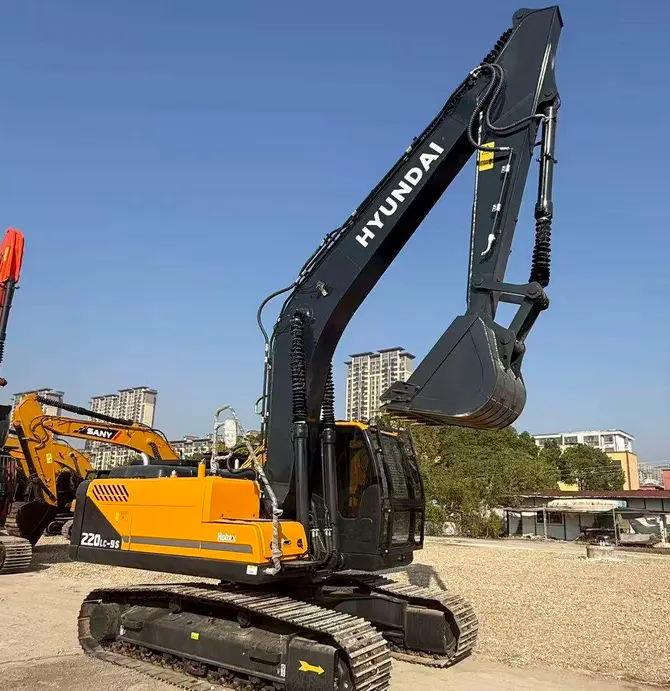 High Quality Hyundai 220LC-9S Crawler 22 Ton Construction Machinery