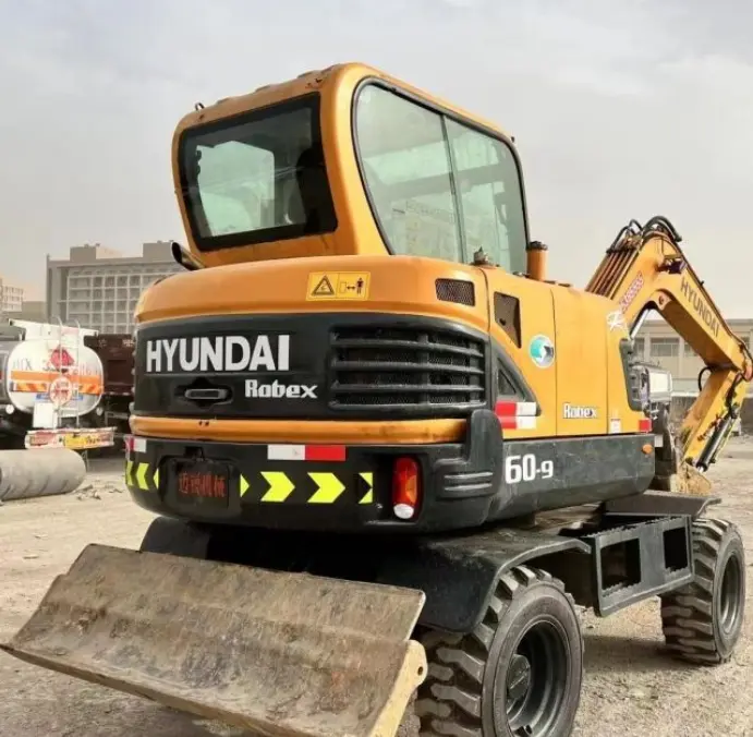 Hyundai 60W-9 Wheeled Excavator